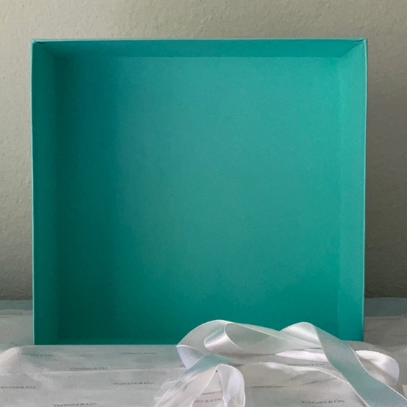 🕯 TIFFANY & CO. BLUE BOX & CANDLE VOTIVE HOLDER & RIBBON 🕯 - Picture 12 of 16